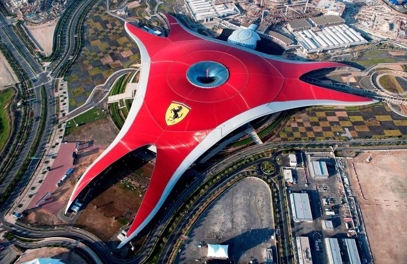 Zábavní park Ferrari World Abu Dhabi, Arabské Emiráty