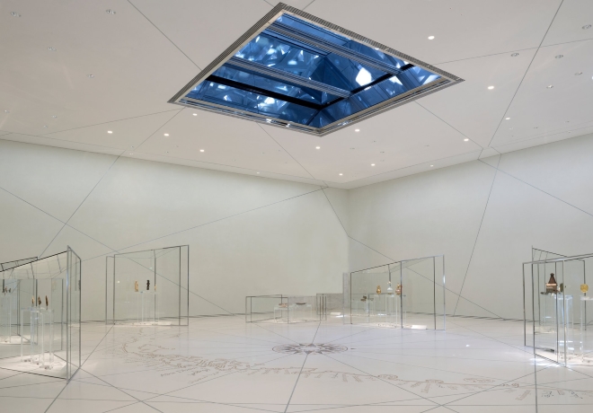 Výstavba muzea Louvre Abu Dhabi v Emirátech