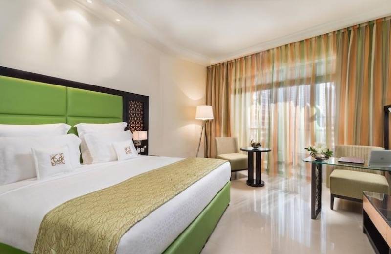 Hotel Bahi Ajman Palace Hotel, Spojené Arabské Emiráty - Pokoj Lifestyle