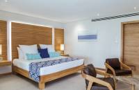 2-Bedroom Luxury Ocean Beachfront Family Suite/Paradis Luxury Family Suite Beachfront
