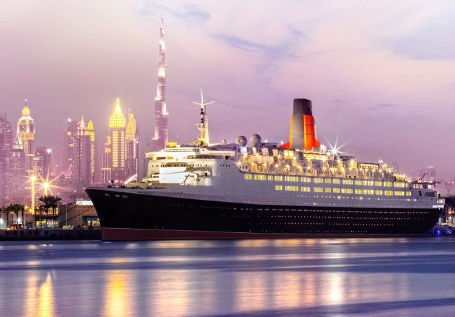 Slavný parník se změní na hotel QE2 Dubai